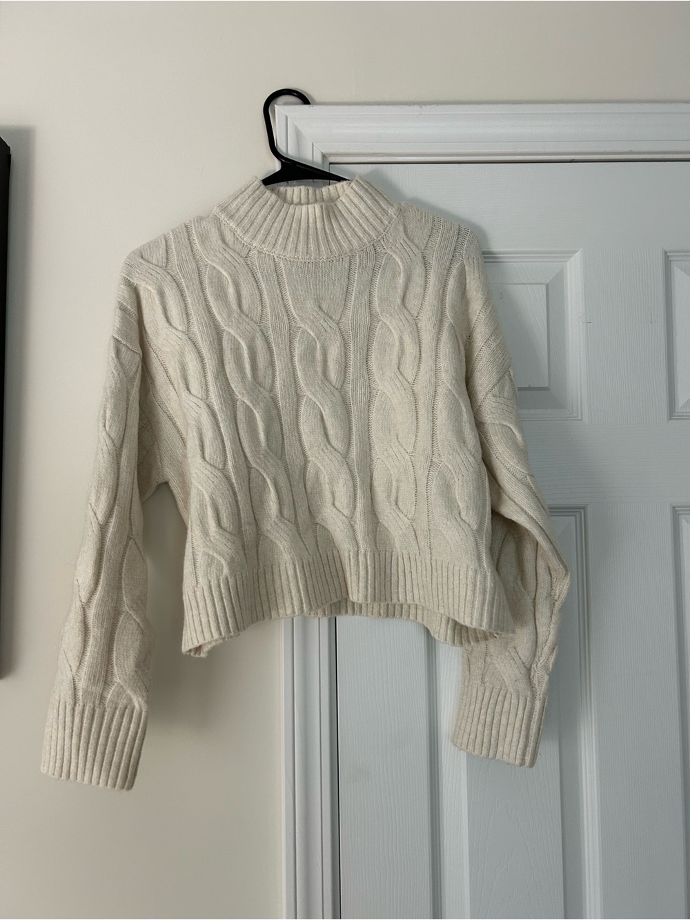 Cable-Knit Cropped Turtleneck Sweater - Cream